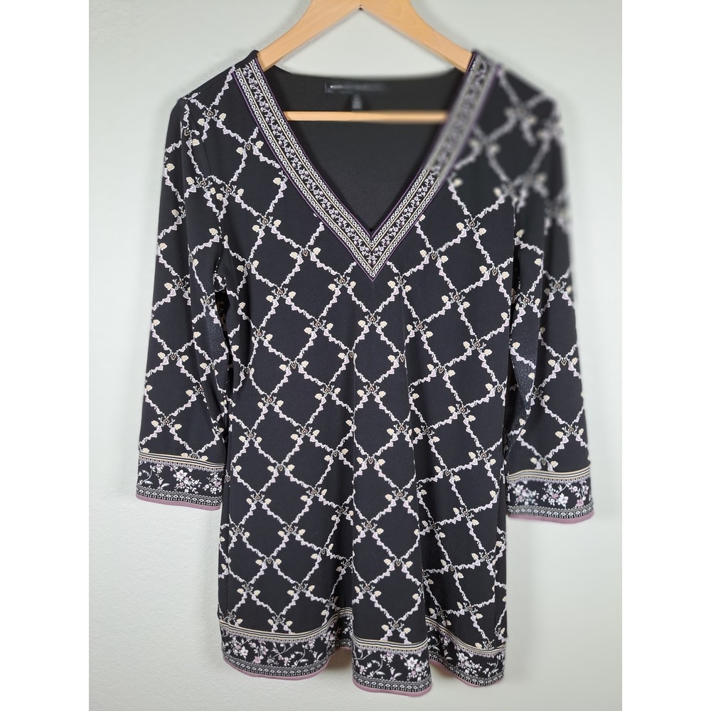 White House Black Market Black Lattice Floral V-Neck Tunic Top Medium